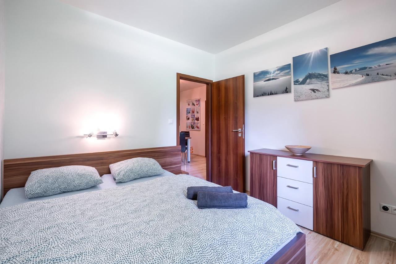 Apartment Emilka Tale-Wellness 5 Min-Balcony-Hiking-View Horna Lehota Exterior photo